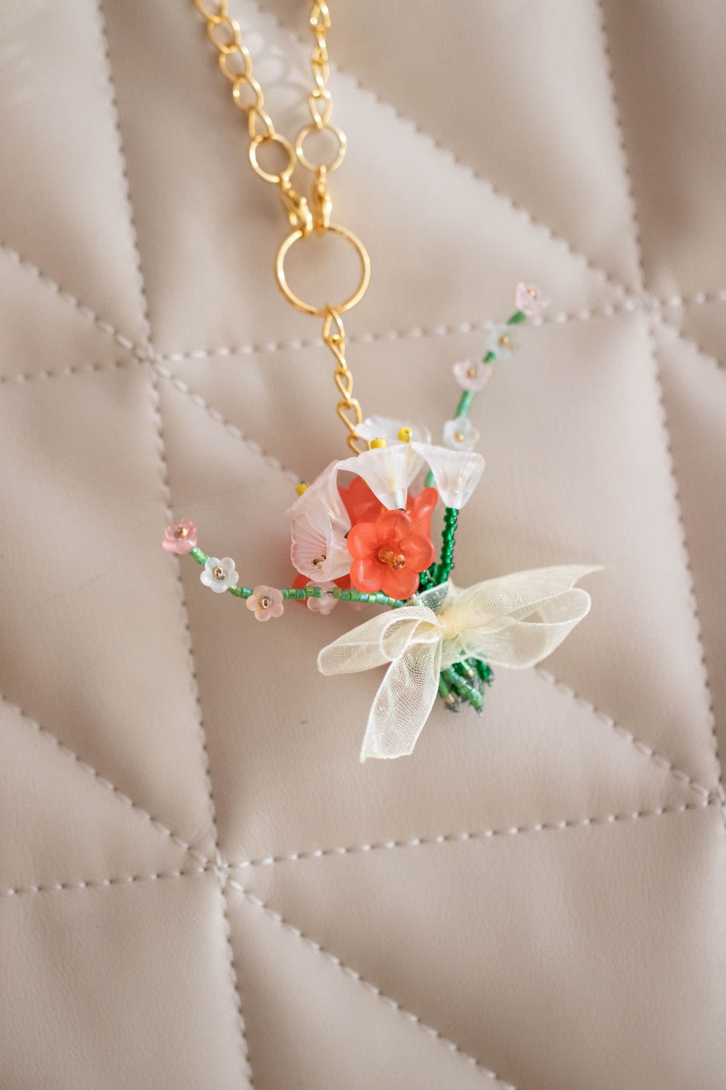 Handmade Beaded Flower Bouquet Keychain – Aesthetic Floral Bag Charm Accessory