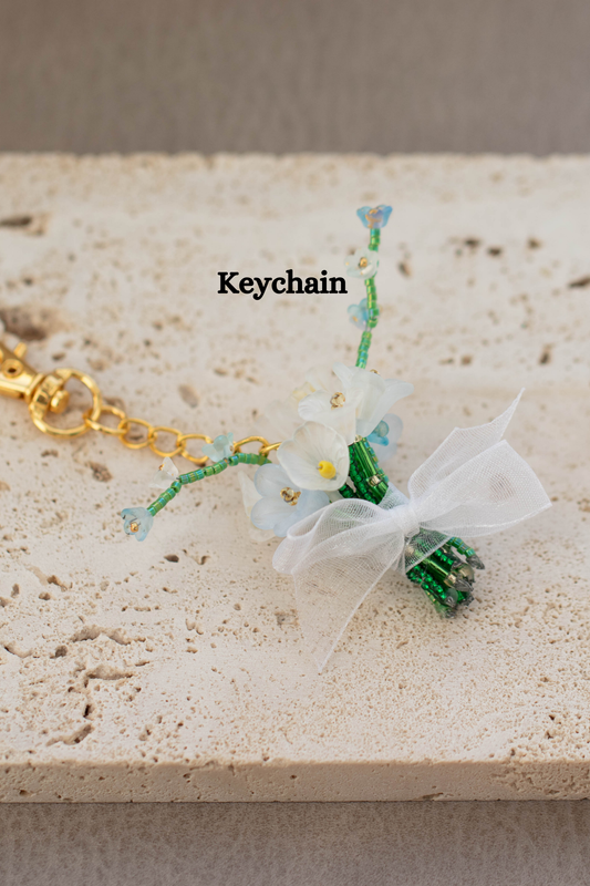 Handmade Beaded Flower Bouquet Keychain – Aesthetic Floral Bag Charm Accessory